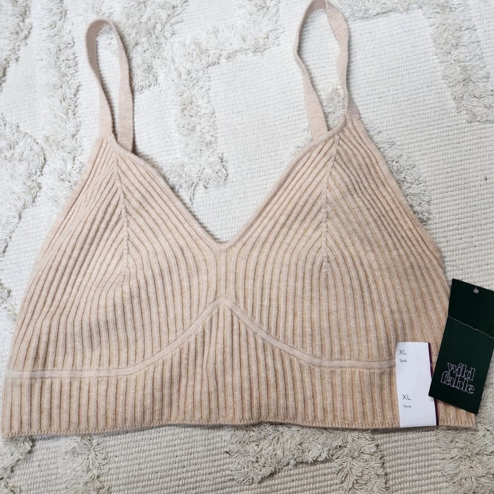 Wild Fable Women's Tiny Tank top Sweater Sleeveless Pullover beige